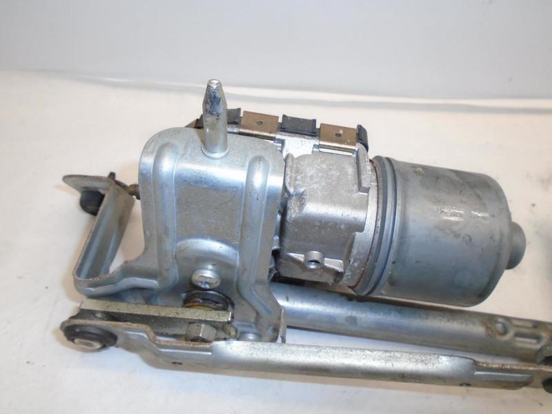 Vw Golf Plus Mpv Rh Drivers Front Wiper Motor M B